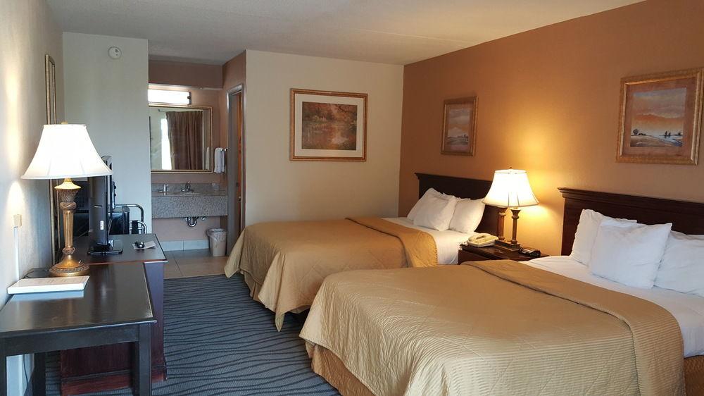 Executive Inn And Suites เอนเตอร์ไพรส์ ภายนอก รูปภาพ