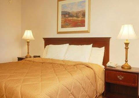 Executive Inn And Suites เอนเตอร์ไพรส์ ภายนอก รูปภาพ