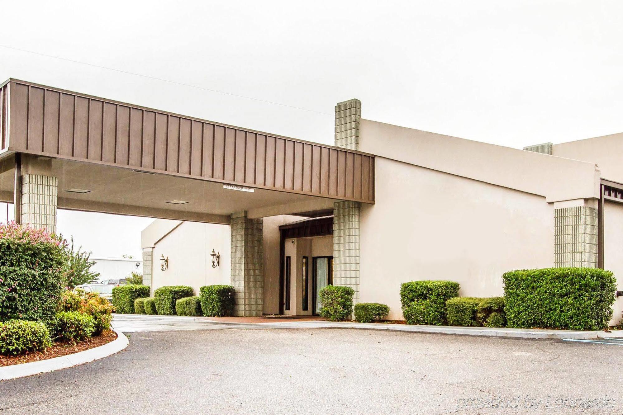 Executive Inn And Suites เอนเตอร์ไพรส์ ภายนอก รูปภาพ
