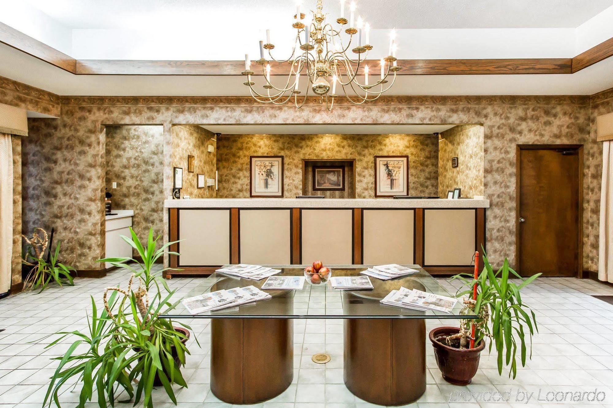 Executive Inn And Suites เอนเตอร์ไพรส์ ภายนอก รูปภาพ