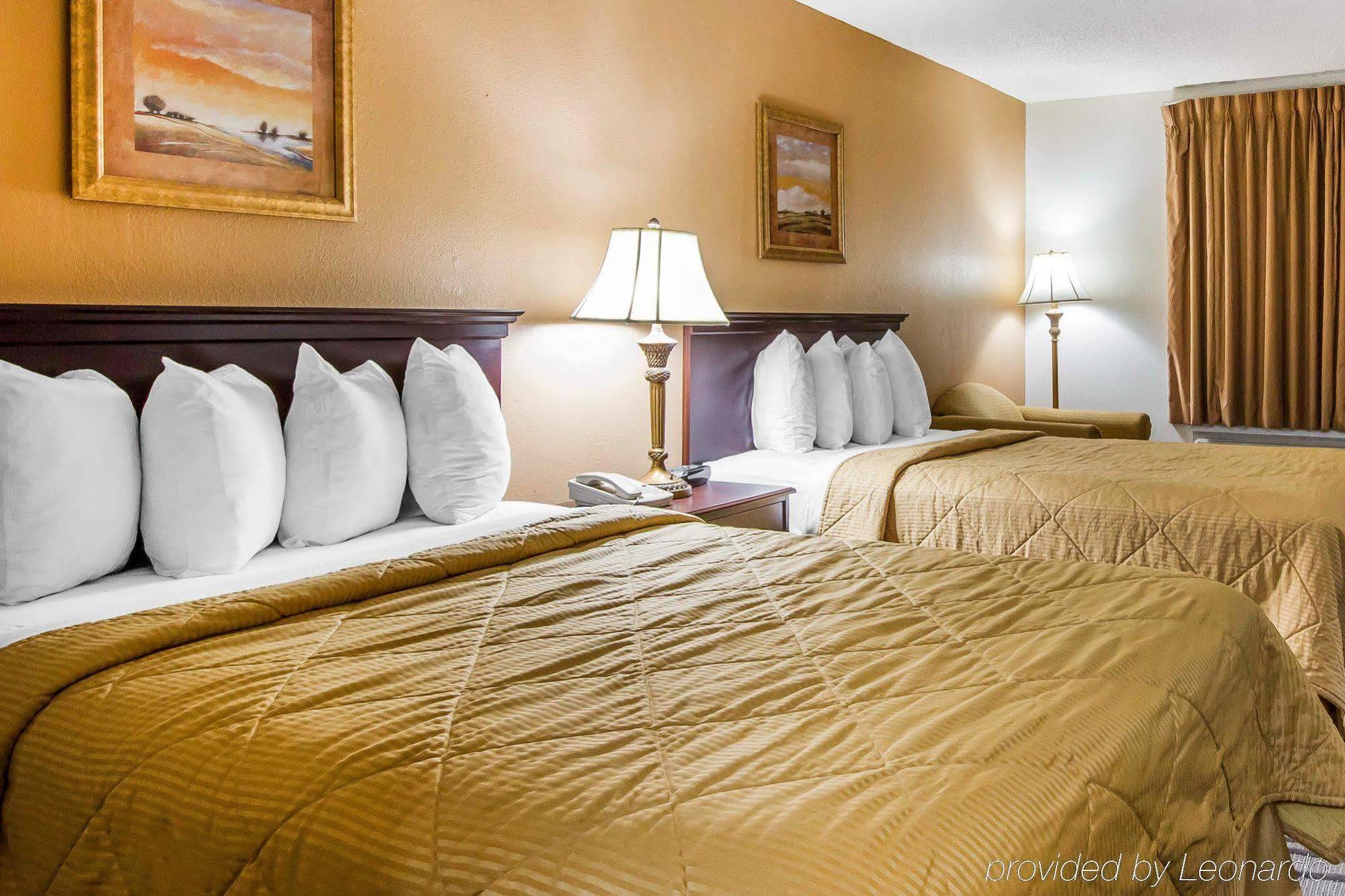 Executive Inn And Suites เอนเตอร์ไพรส์ ภายนอก รูปภาพ